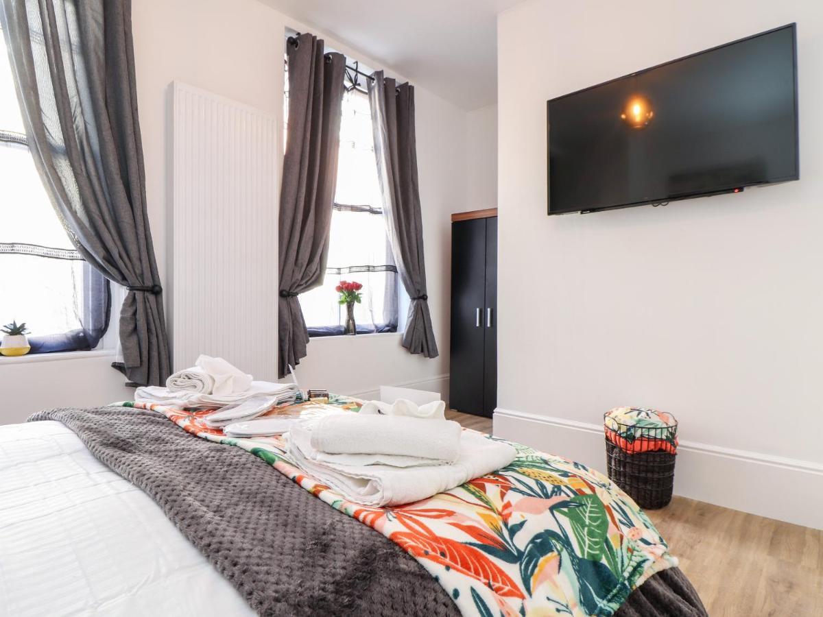 Apartament The Dynar Helston Zewnętrze zdjęcie